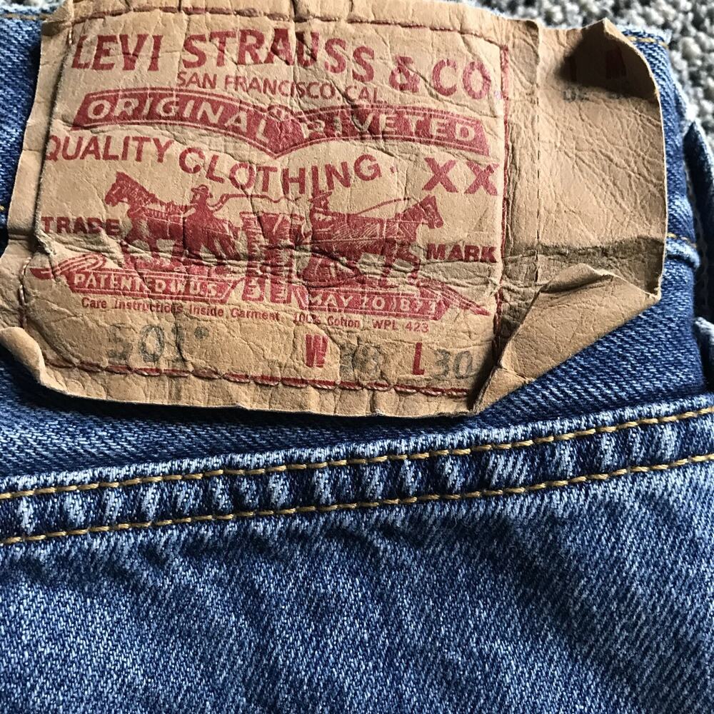 levis 501 38x30 button fly‎